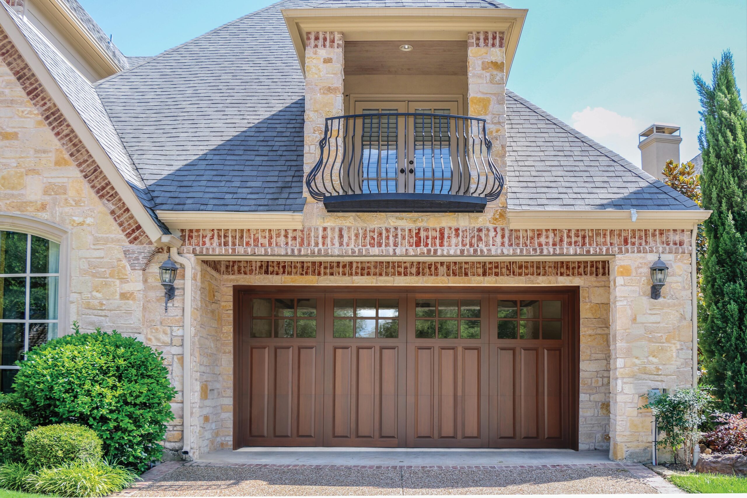 SignatureCarriage-BristolWide-580W-min-scaled